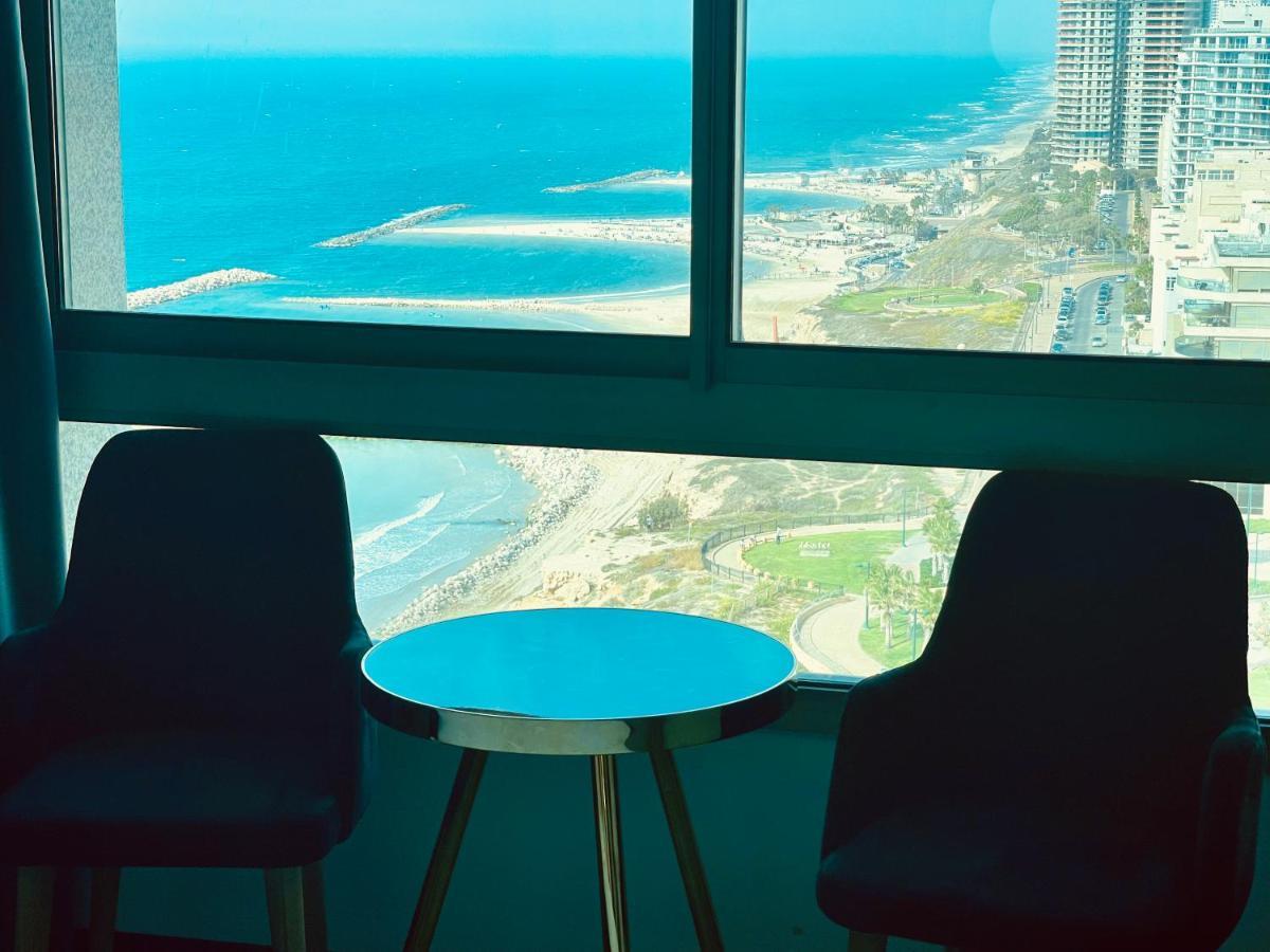C Tower Apartments نتانيا المظهر الخارجي الصورة