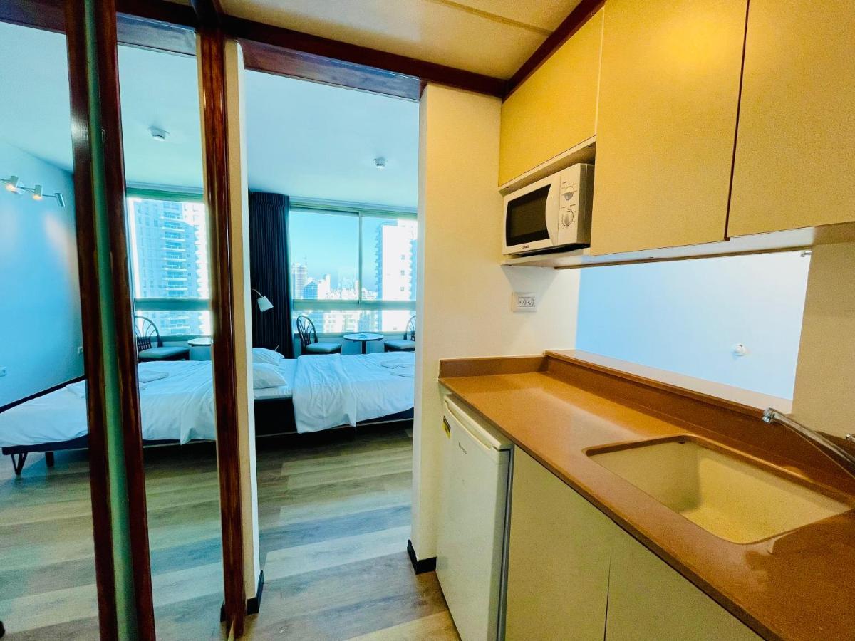 C Tower Apartments نتانيا المظهر الخارجي الصورة